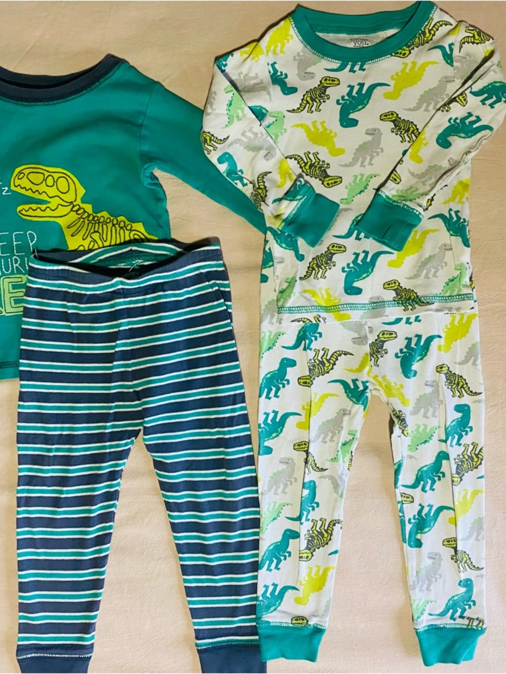 Carter's 2T Boys Two-Piece Pajama Bundle - 4 sets - Picture 5 of 7